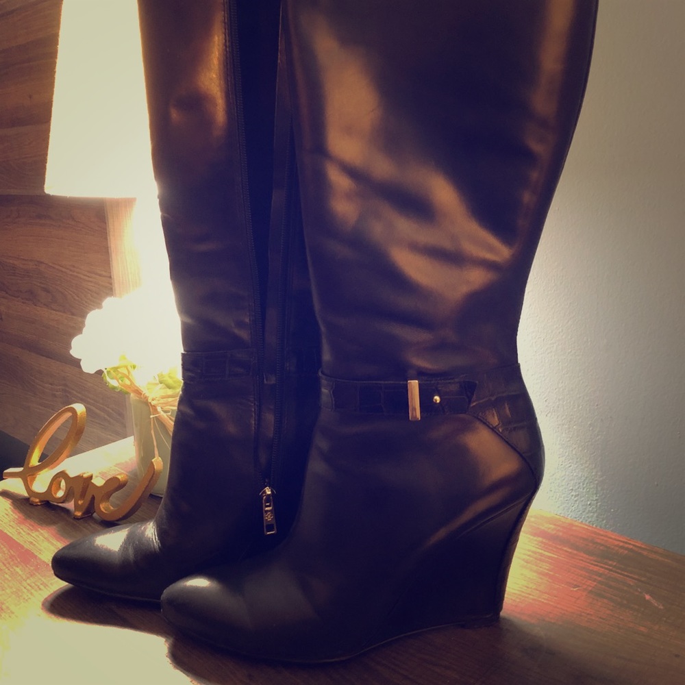 Anne Klein Finley Boot. Size 9.5 narrow.